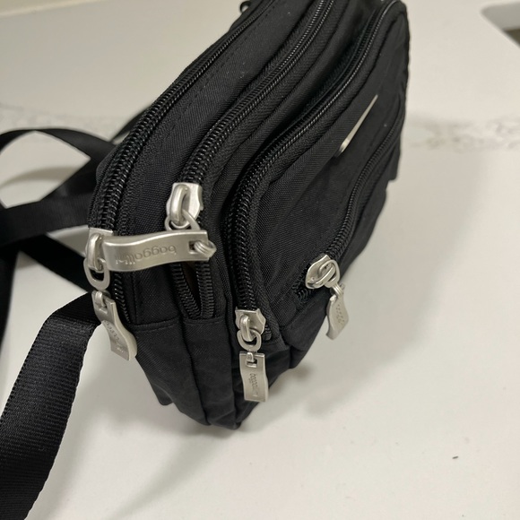 Baggallini convertible belt or crossbody travel bag - Picture 7 of 10